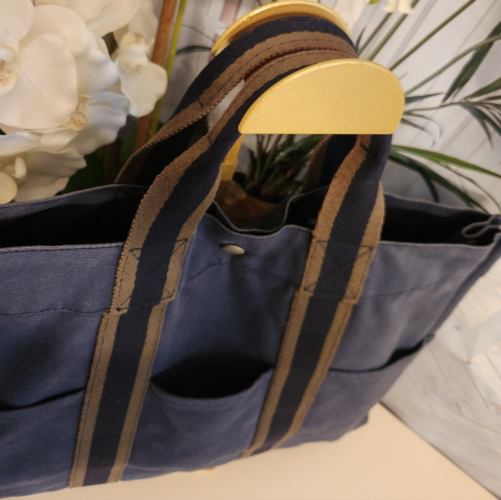 Hermes Large Paris Fourre Tote In Navy. - Picture 5 of 15